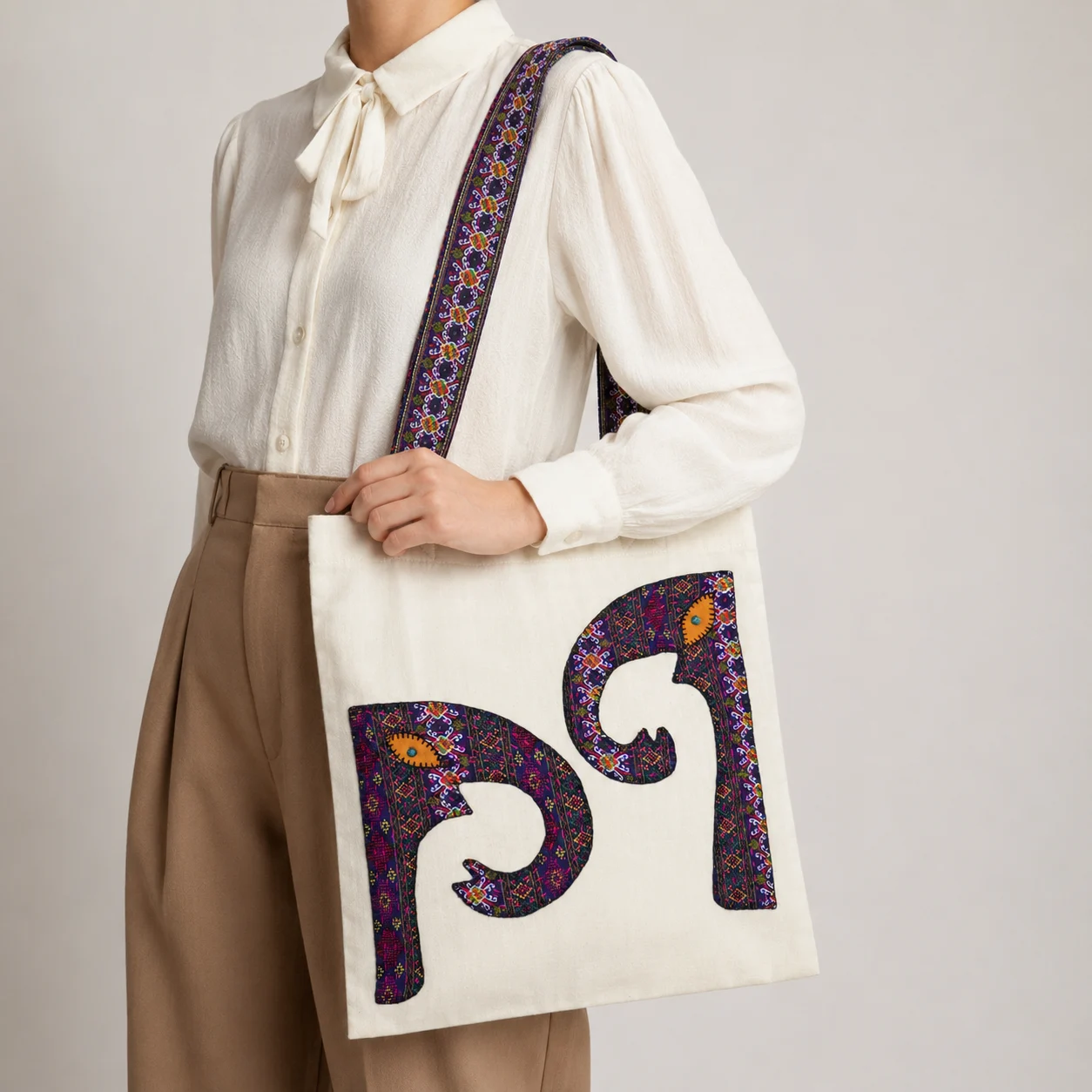 bibia-tote-bag-1240101-model
